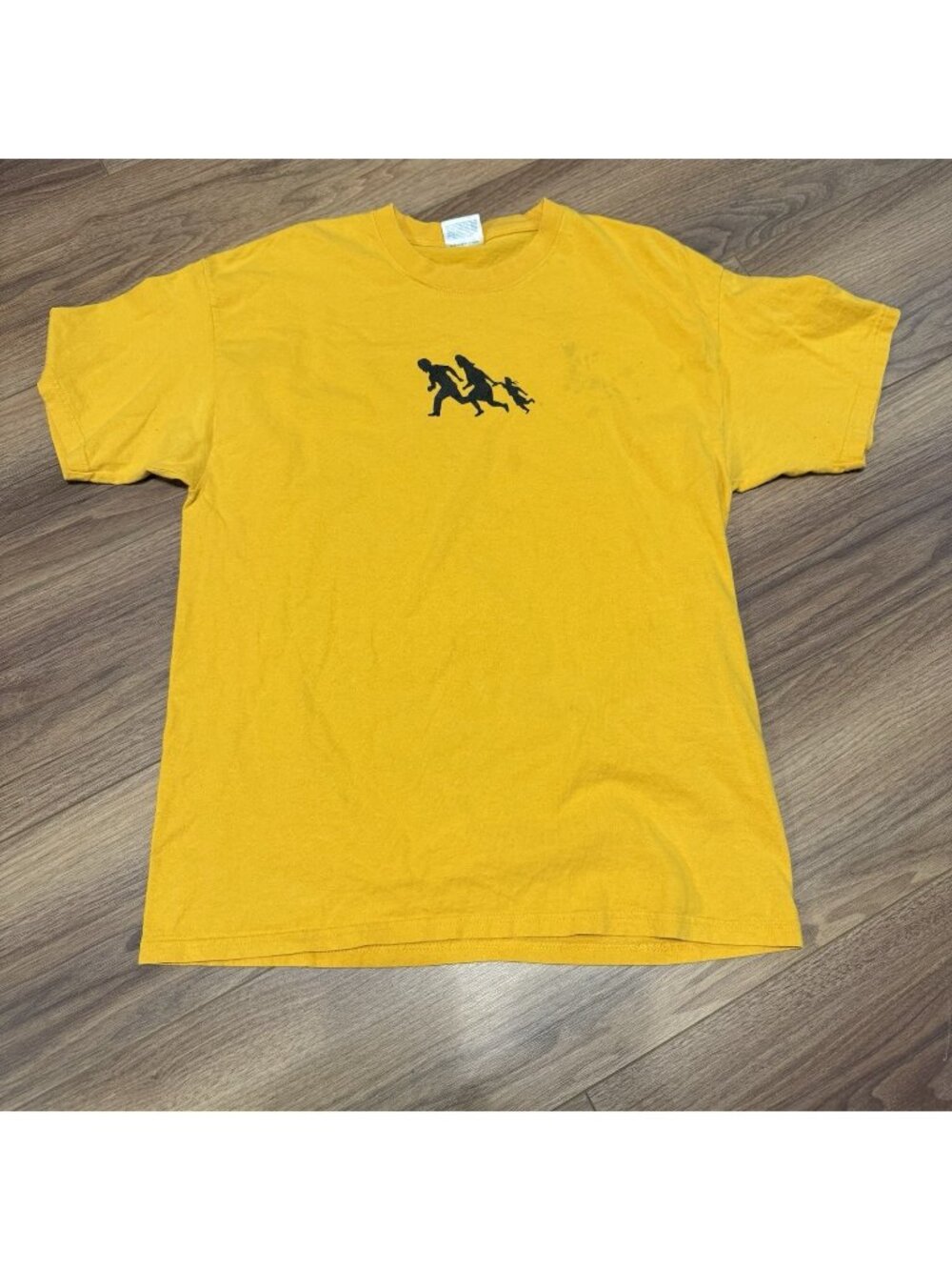 Vintage Running Family Silhouette T Shirt Yellow Y2k Immigration Tee Large